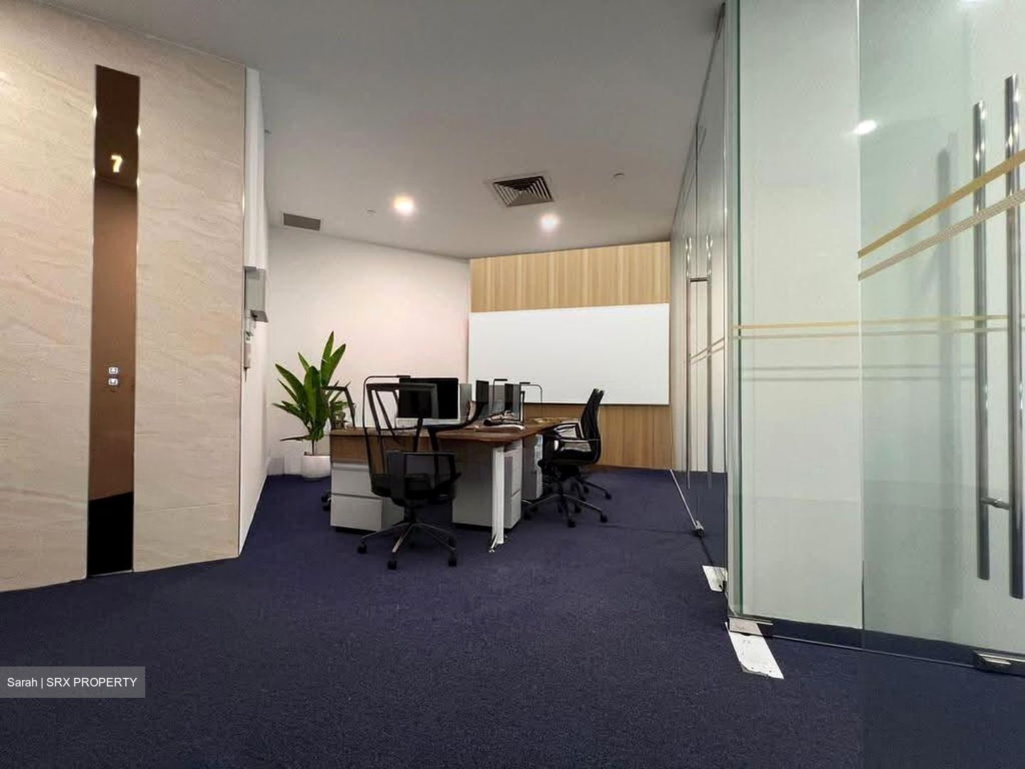 PLUS (D1), Office #627334841
